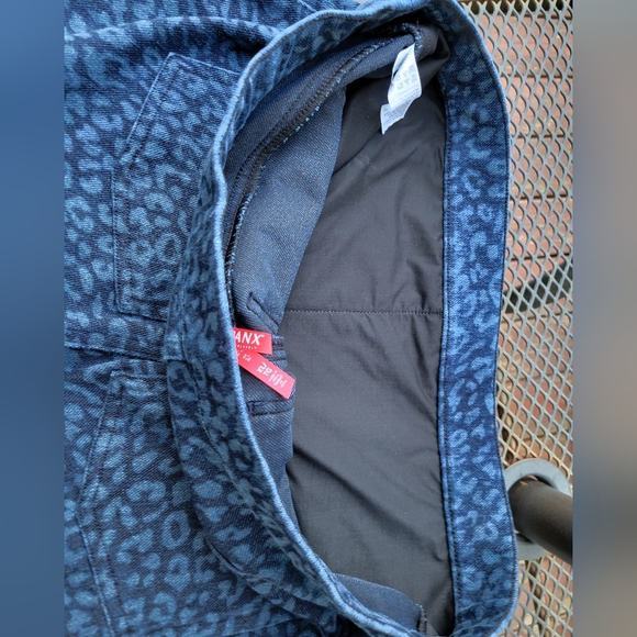 Spanx Jeans - Picture 6 of 8